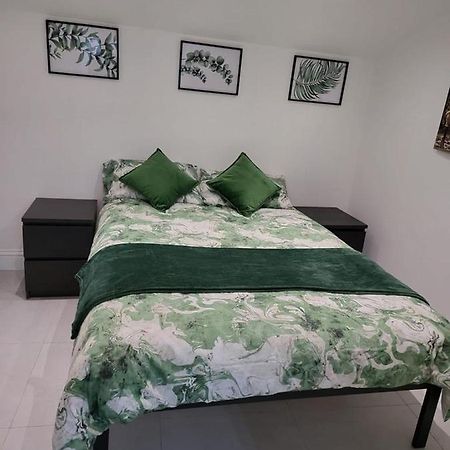 Fancy Basement Flat B Leilighet London Eksteriør bilde