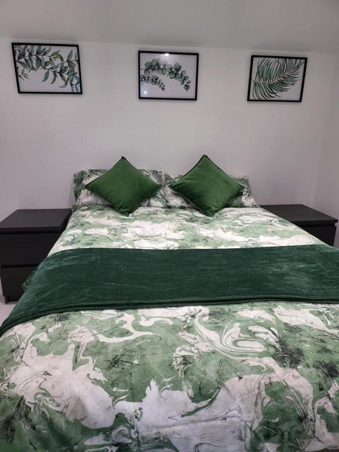 Fancy Basement Flat B Leilighet London Eksteriør bilde