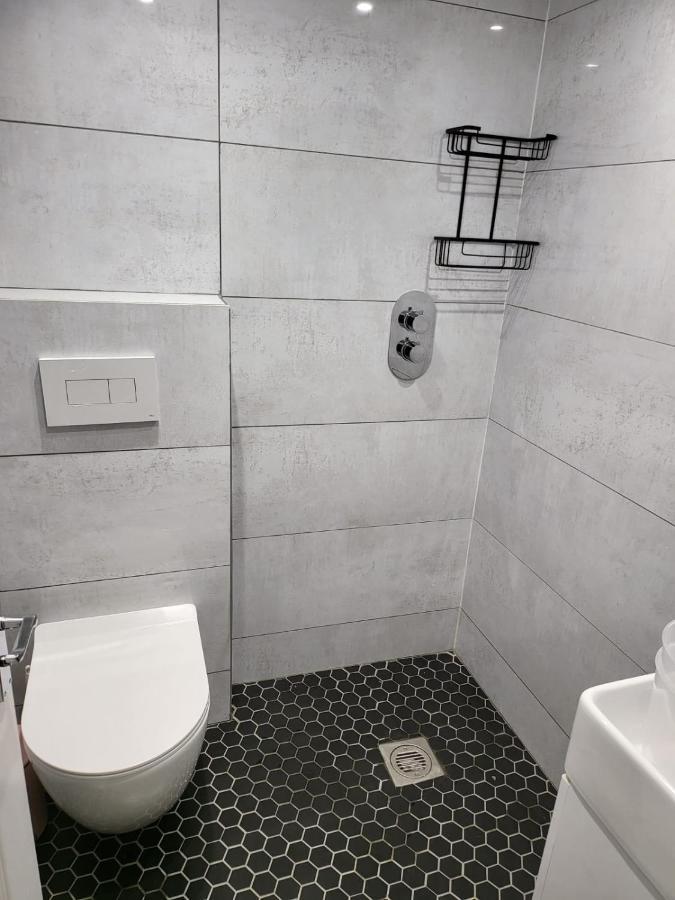 Fancy Basement Flat B Leilighet London Eksteriør bilde