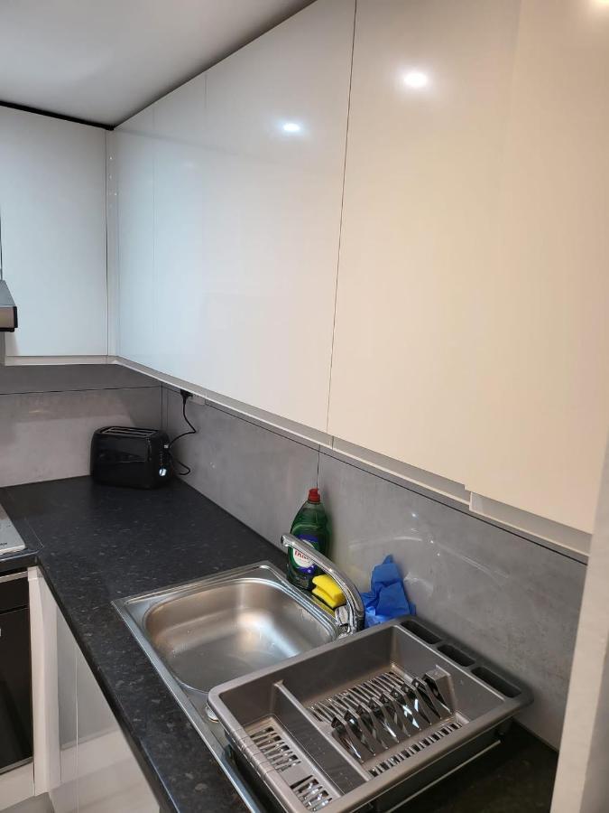 Fancy Basement Flat B Leilighet London Eksteriør bilde