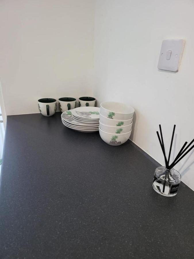 Fancy Basement Flat B Leilighet London Eksteriør bilde