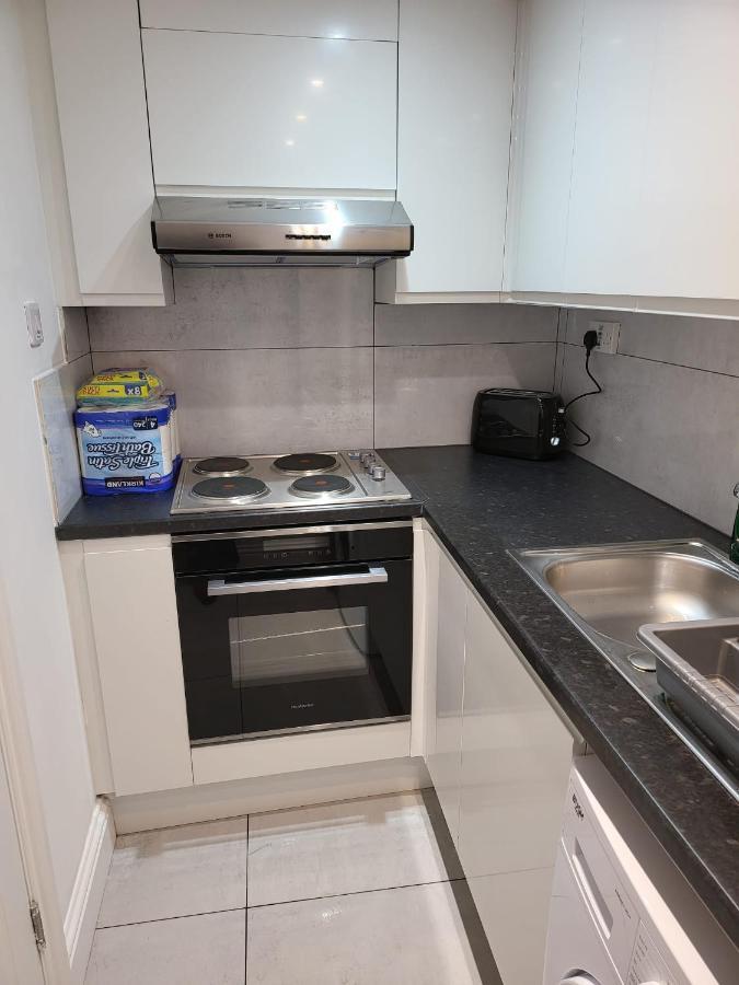 Fancy Basement Flat B Leilighet London Eksteriør bilde